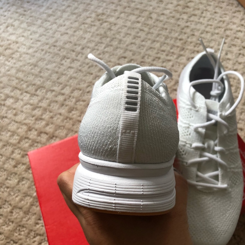 🚫✂️🎆 New🎆 NIKE Unisex Flyknit Trainer 6M/7.5W - Picture 5 of 8
